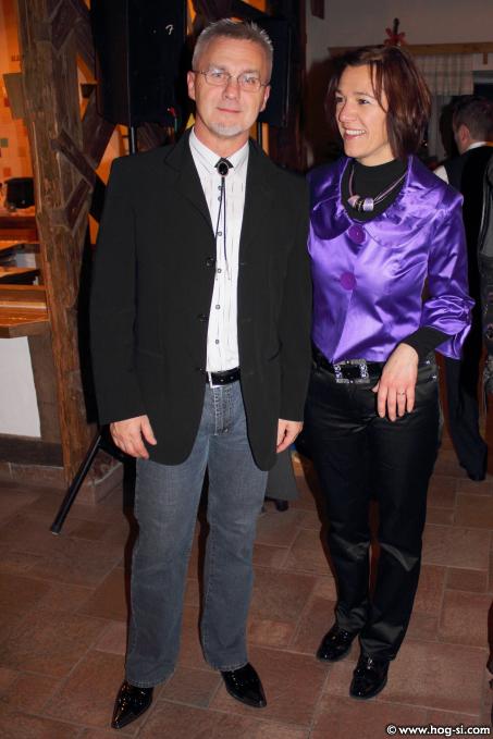 2011-12-04 16 HOG+Lipa Rogla koča Jurgovo.jpg