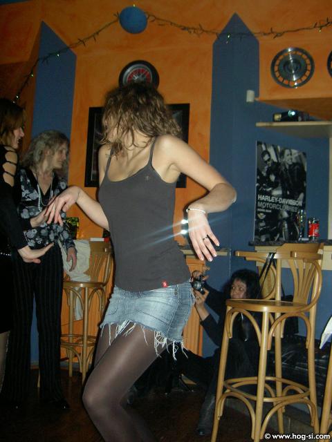 058 VROČE.jpg