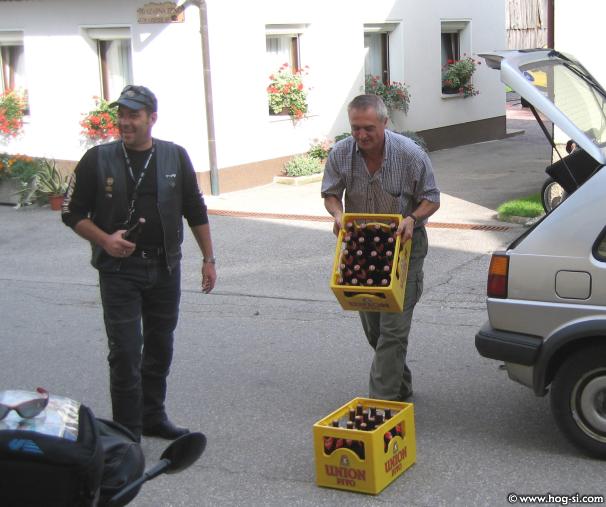 05Trava19 ---in piva ne more zmanjkati.jpg
