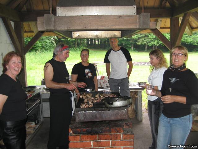14 Okoli žara je vedno najlepše.jpg