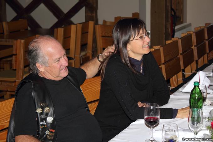 2011-12-04 24 HOG+Lipa Rogla koča Jurgovo.jpg