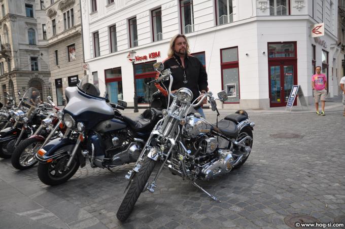 2011-Drazba 130.jpg