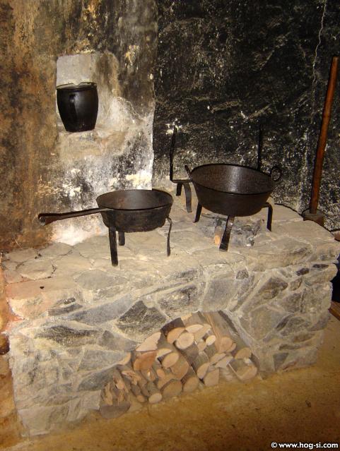 007-Črna kuhinja.jpg