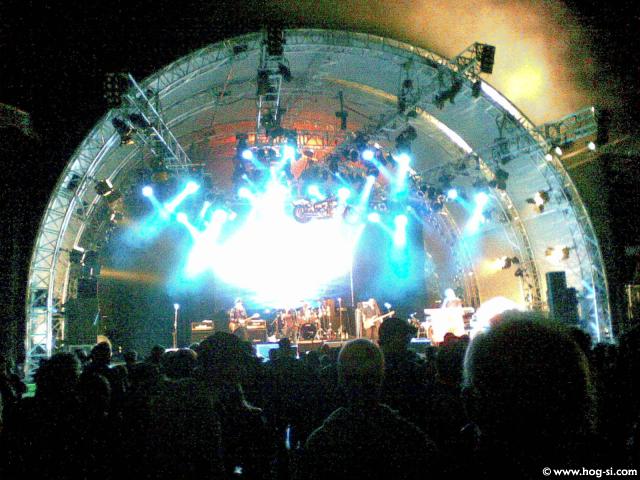 The main stage - Simon Thompson