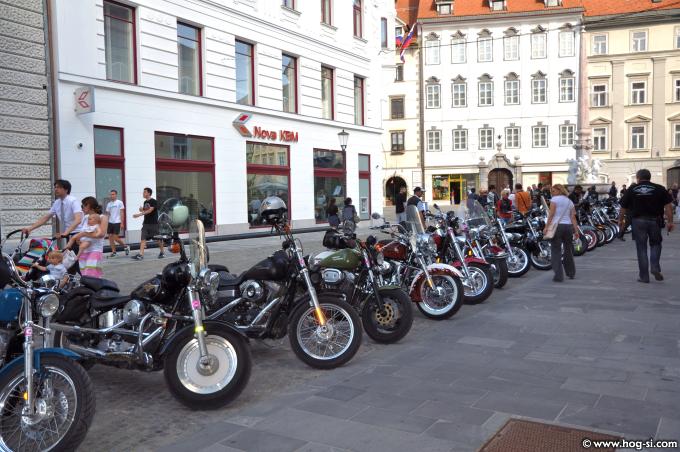 2011-Drazba 117.jpg