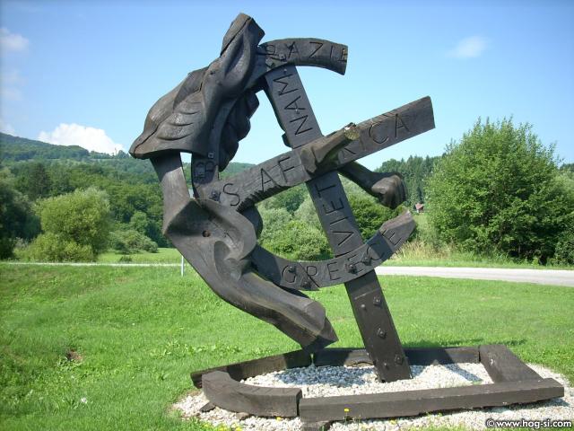24102538.jpg
