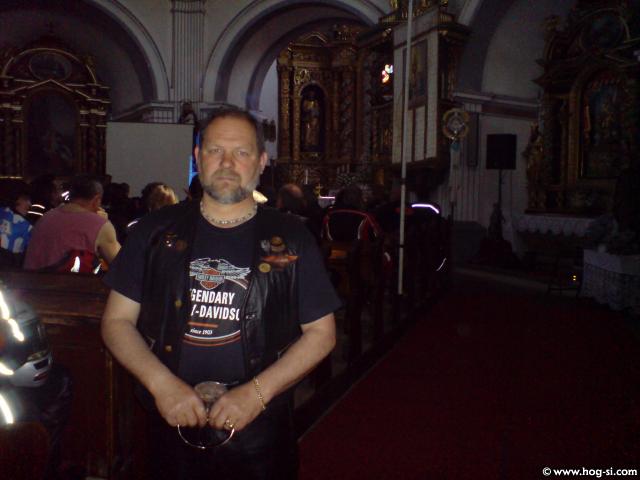 BOŽJI HRAM.jpg