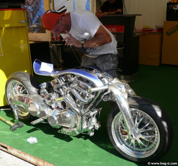 2011-EBW 70050.jpg